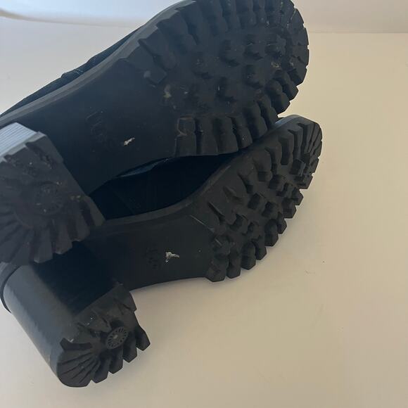 UGG 'Hazel' Women's 6 Waterproof Black Suede Ankle Boot Chunky Heel Bootie - Picture 5 of 10